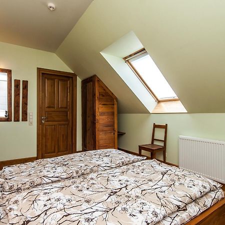 Laucu Akmens Hotel Skulte  Buitenkant foto