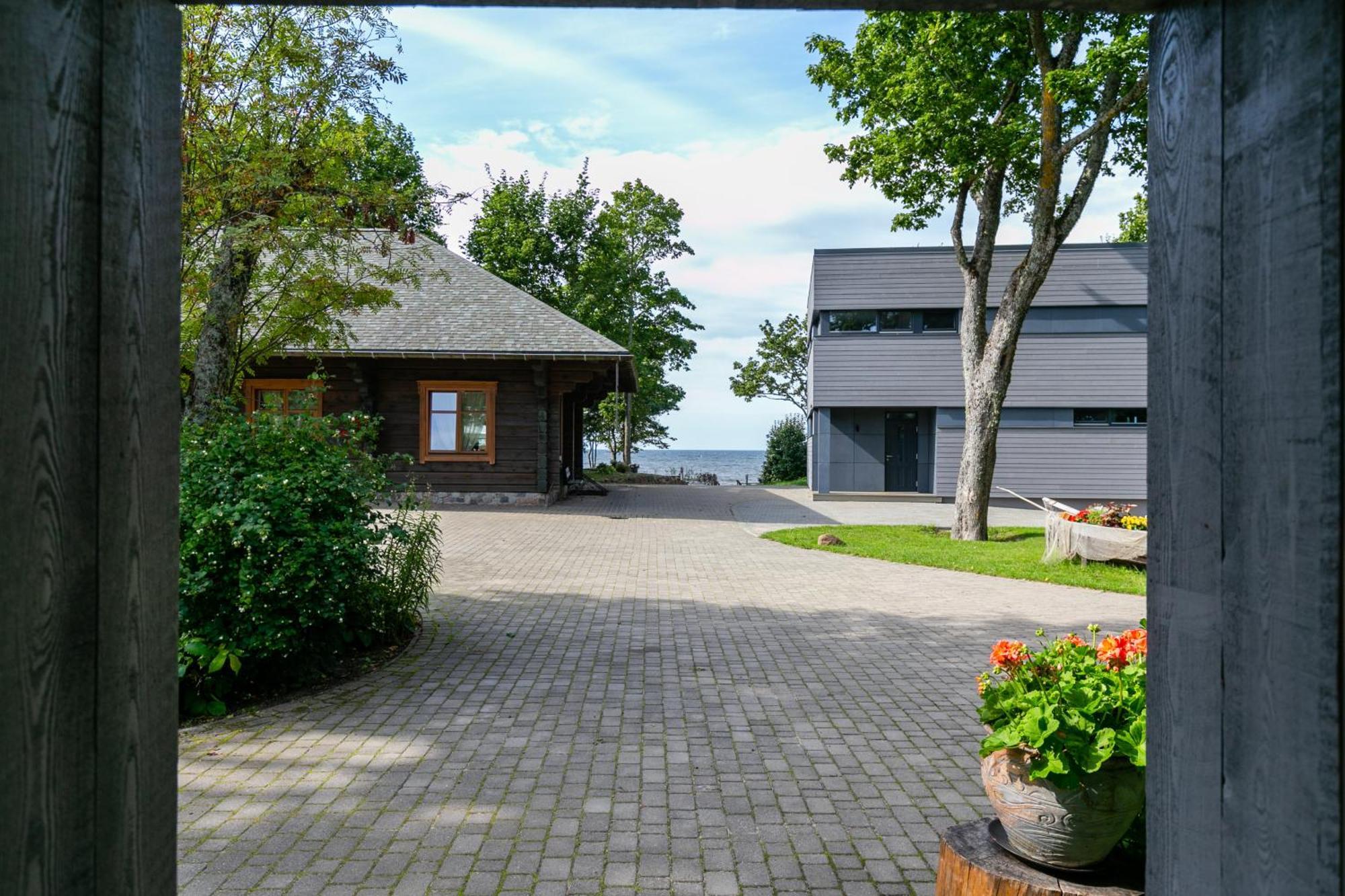 Laucu Akmens Hotel Skulte  Kamer foto